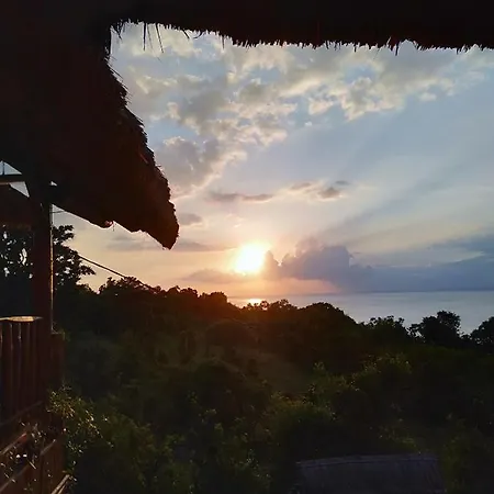 Gentari Homestay And Tour Batununggul Exterior photo